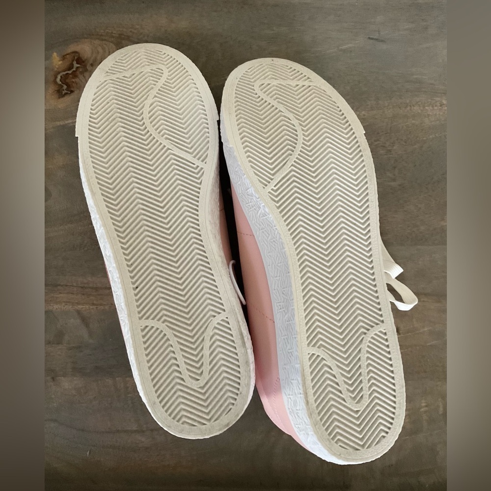 Hurley Women’s Sneakers - Picture 7 of 10